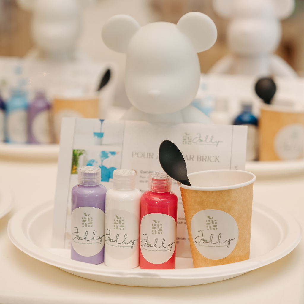 Pour Art Bear Brick